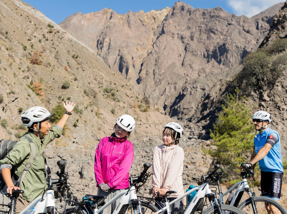 E-bike ride to the no-Entry zone at active volcano, Sakurajima!