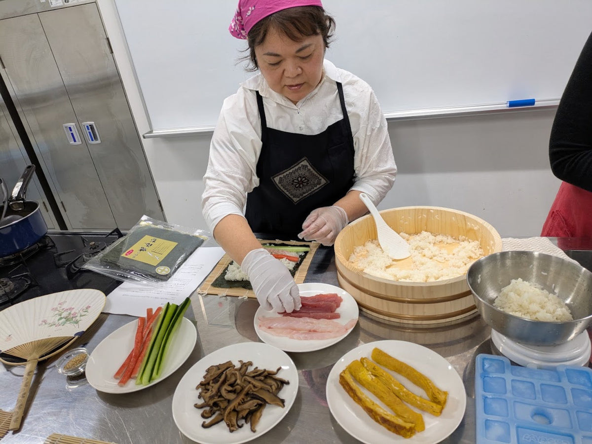 Fresh Catch to Table: Ultimate Temaki Sushi Breakfast at Kagoshima Fish Market!